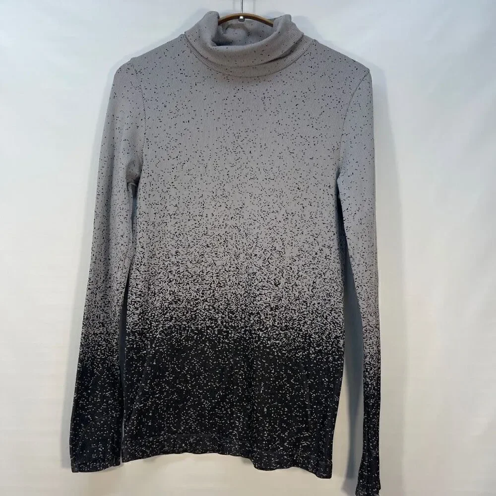 Athleta Black Gray Flurry Blizzard Gradient Thumbhole Turtleneck Shirt Small